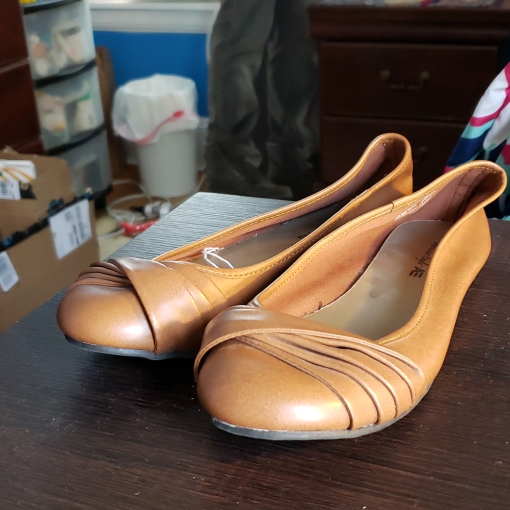 Brown flats